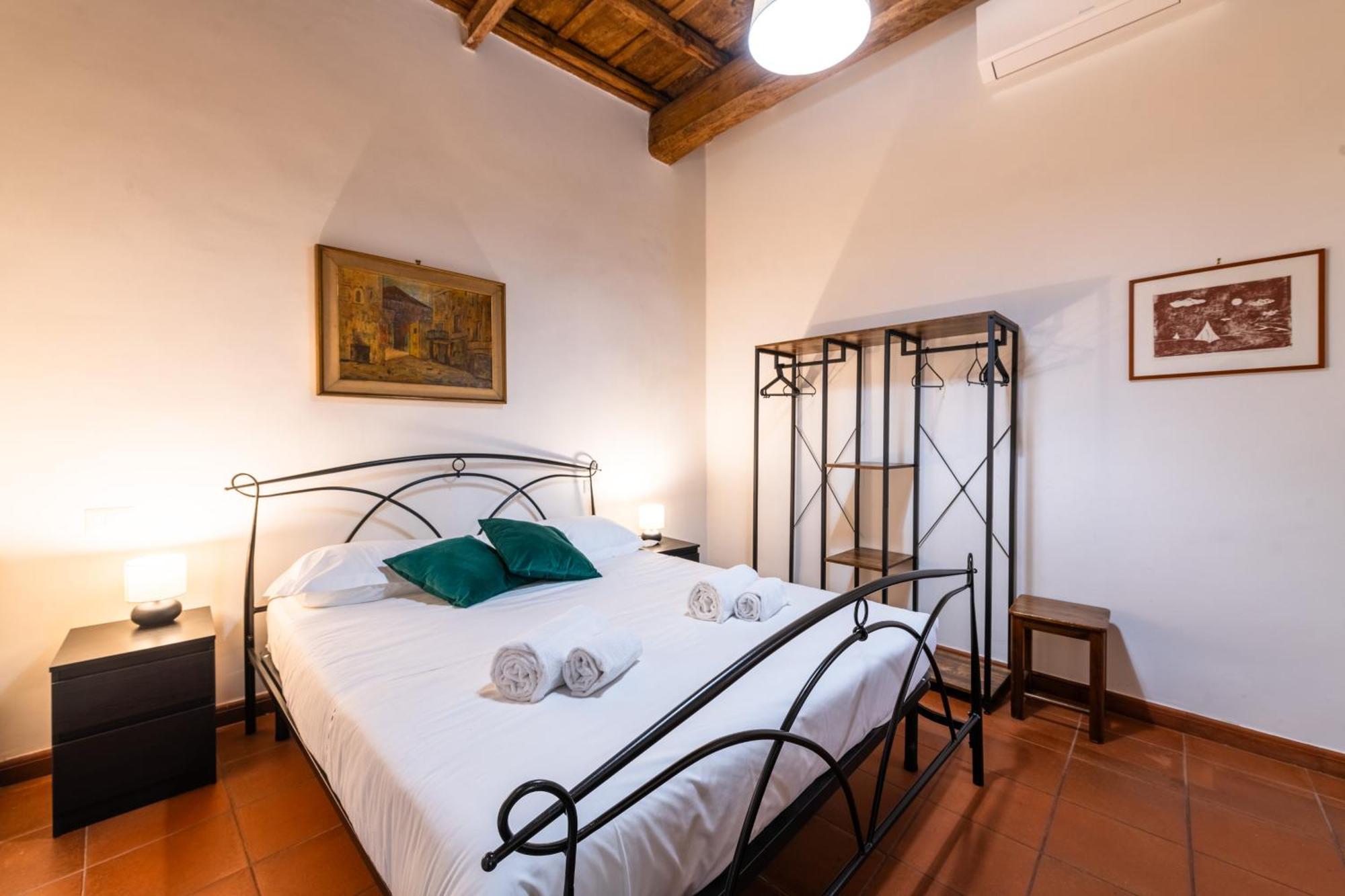 San Calisto Apartment Рим Экстерьер фото